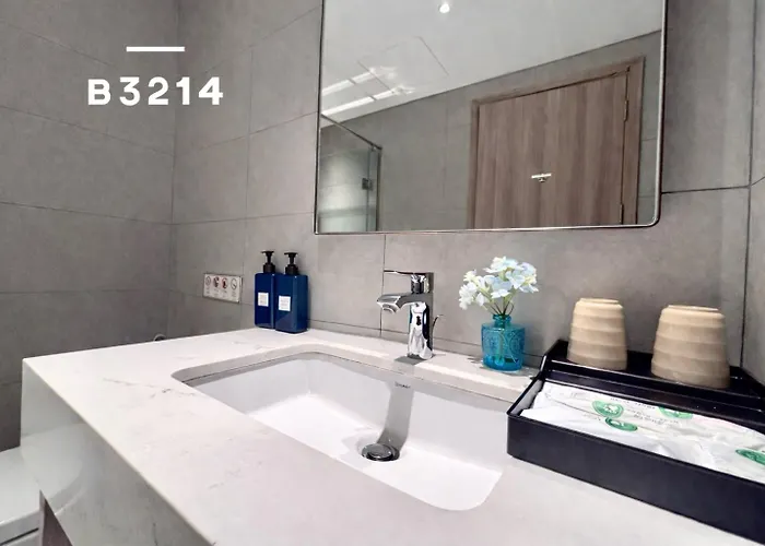 A La Carte Oceanview Panoramic 2br2wc 75m2 With Balcony