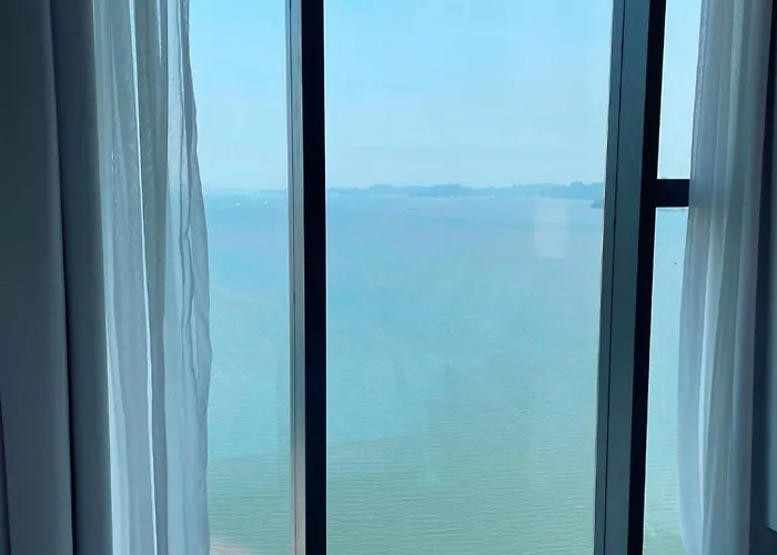 A La Carte Oceanview Panoramic 2br2wc 75m2 With Balcony Căn hộ