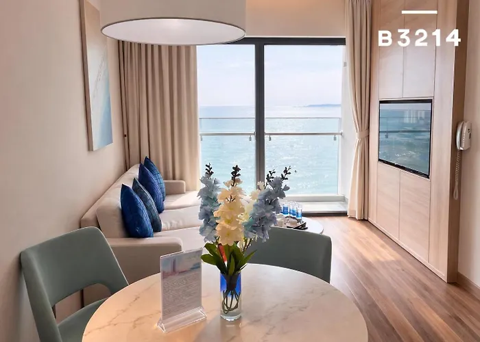A La Carte Oceanview Panoramic 2br2wc 75m2 With Balcony Căn hộ Hạ Long